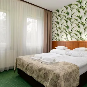 Отель Hotel Zielony